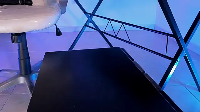 ArchieCollins online show from 11/05/25, 10:10