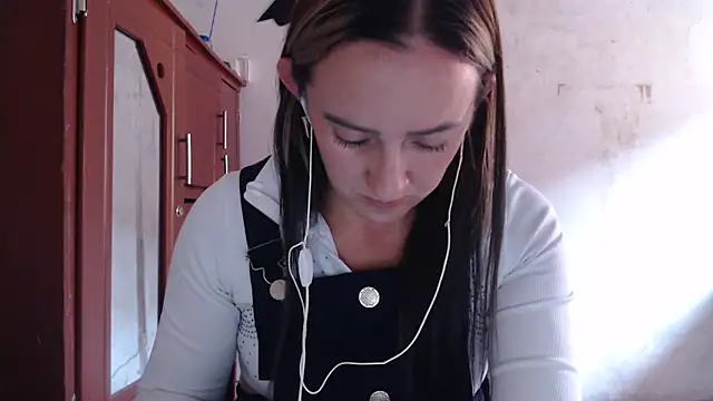 Snapshot of DeepAnal07 chatting on 06/09/26, 04:29 DeepAnal07 online show from 06/09/26, 04:29