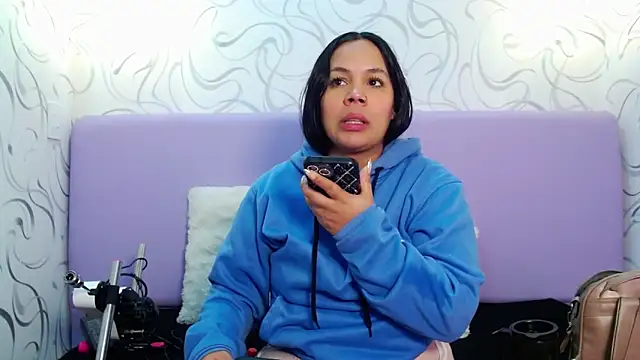 EmilyQueen3x online show from 10/09/25, 12:58