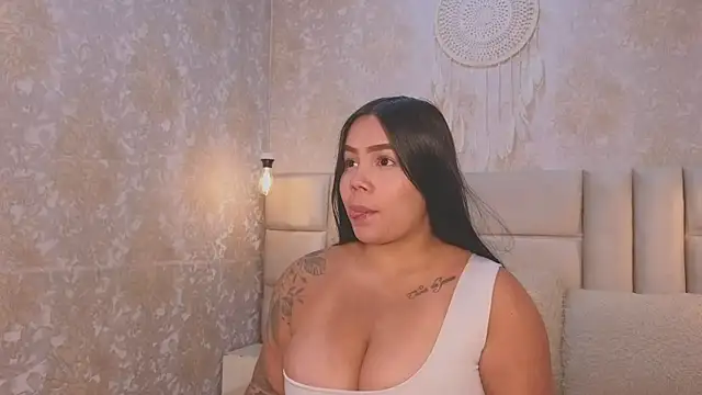 EmilyQueen3x online show from 04/06/26, 02:29