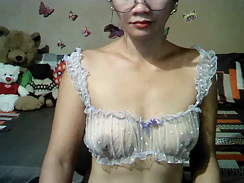 Snapshot of Mia_Rein chatting on 07/13/26, 03:53 Mia Rein online show from 07/13/26, 03:53