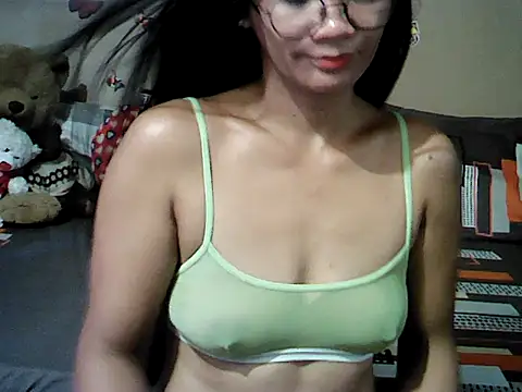 Snapshot of Mia_Rein chatting on 07/17/26, 02:29 Mia Rein online show from 07/17/26, 02:29