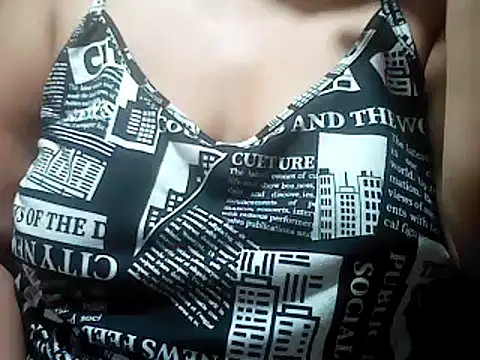 Snapshot of Sexyhorney4u chatting on 07/03/26, 06:47 Sexyhorney4u online show from 07/03/26, 06:47