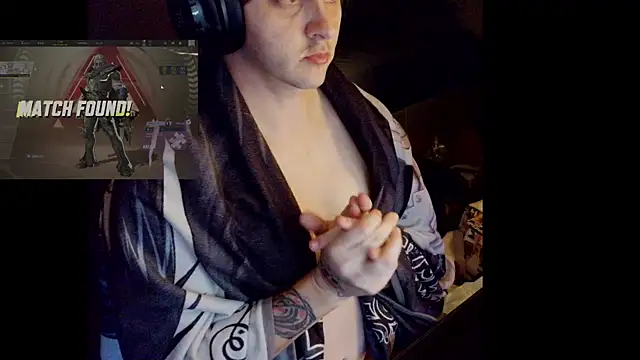 risque crochet online show from 12/01/25, 07:46