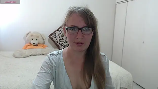 Snapshot of MargotLot chatting on 04/29/26, 12:31 MargotLot online show from 04/29/26, 12:31