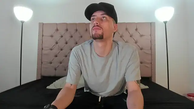 Pleasure Vibes23 online show from 02/23/25, 11:44