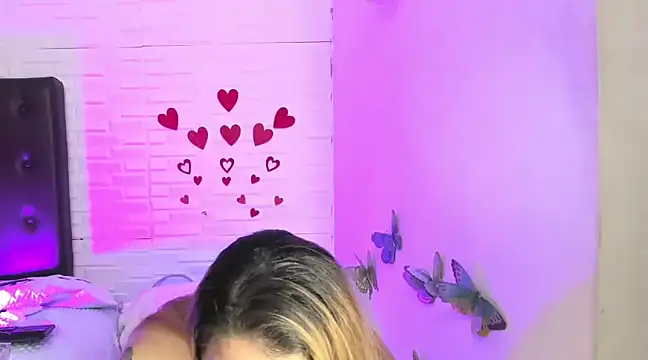 Snapshot of AndreaLombana chatting on 03/02/25, 09:32 AndreaLombana online show from 03/02/25, 09:32