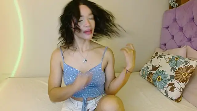 kiarablue online show from 09/24/25, 02:15