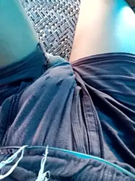 Snapshot of Sinewsex_pussylove chatting on 12/16/25, 04:28 Sinewsex pussylove online show from 12/16/25, 04:28