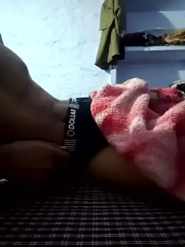 Snapshot of Sinewsex_pussylove chatting on 12/17/25, 08:59 Sinewsex pussylove online show from 12/17/25, 08:59