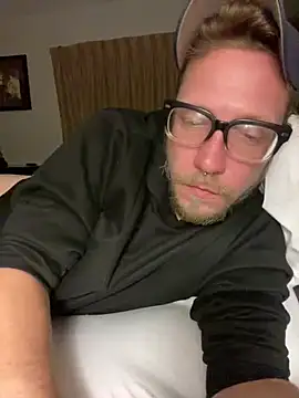 Snapshot of Tomas_Zaddy chatting on 12/29/24, 07:17 Tomas Zaddy online show from 12/29/24, 07:17