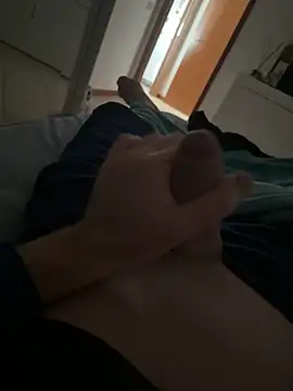 Snapshot of danicohoney chatting on 10/06/25, 08:01 danicohoney online show from 10/06/25, 08:01