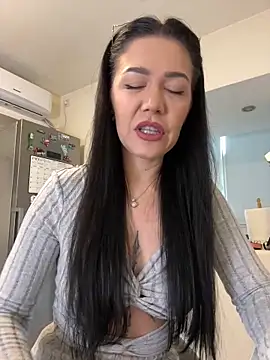 denise k online show from 11/11/25, 12:38