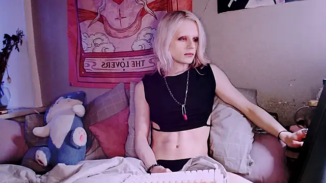 Alien Bella online show from 02/02/26, 02:16