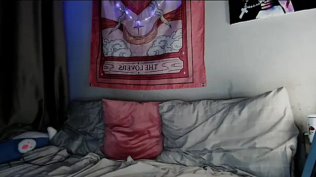 Alien Bella online show from 04/27/26, 06:50