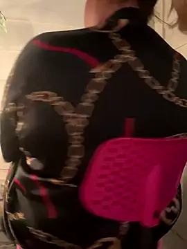 BigFineSelena online show from 10/13/25, 03:50