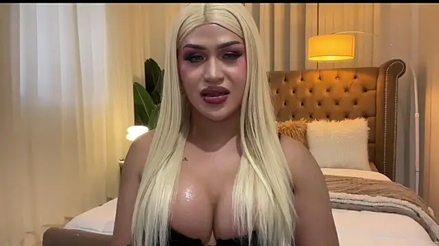 Your Majesty Tyra online show from 02/17/25, 07:47