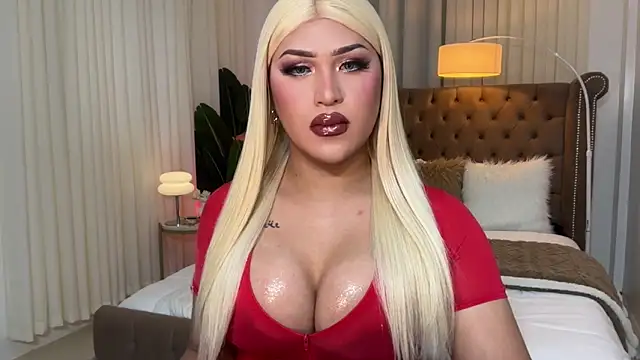 Your Majesty Tyra online show from 03/10/25, 04:49