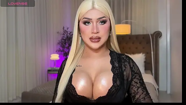 Your Majesty Tyra online show from 11/13/25, 04:55