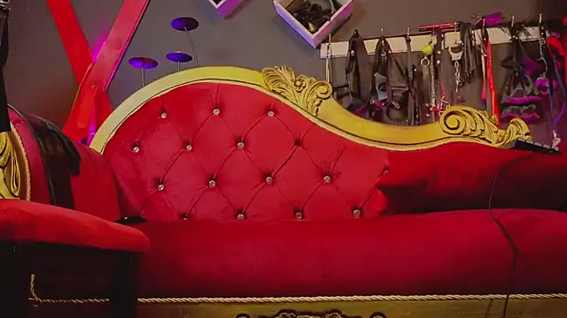 PerlaDivaio online show from 10/24/25, 02:35