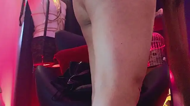 PerlaDivaio online show from 04/13/26, 01:49