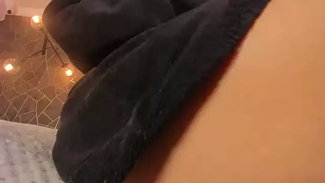 dayra angels online show from 10/04/25, 08:07