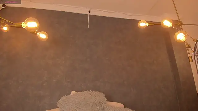 dayra angels online show from 04/15/26, 07:58