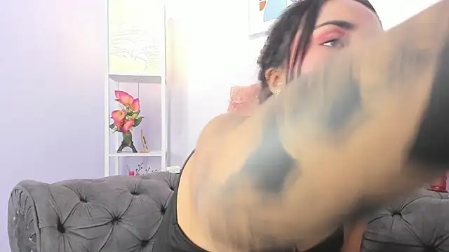 miss soffi  online show from 12/05/24, 03:17