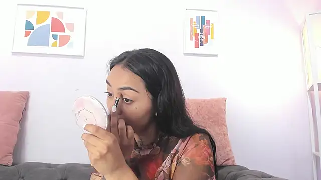 miss soffi  online show from 01/14/25, 12:24