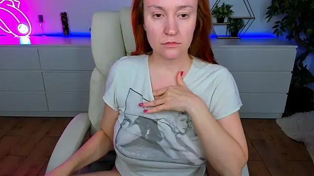 Kamilla Hot online show from 11/07/25, 09:37