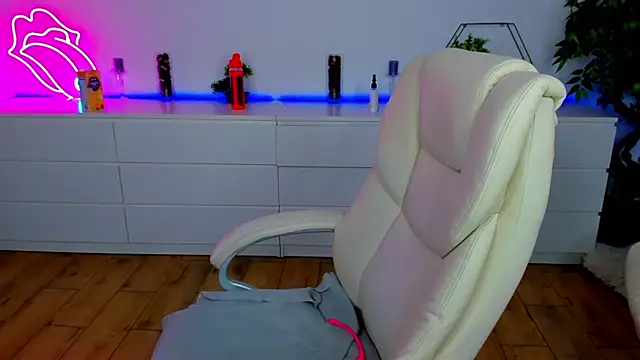 Kamilla Hot online show from 11/15/25, 06:59