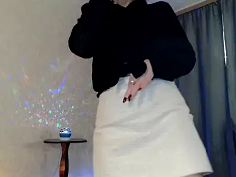 elenaza online show from 11/26/25, 10:05