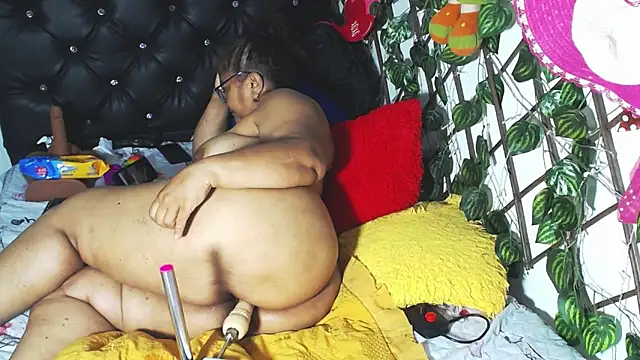 mature beautiful online show from 02/28/25, 12:31