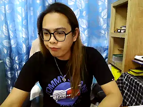 Your PrettyGirlxxx online show from 05/25/26, 01:55