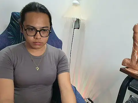 Your PrettyGirlxxx online show from 05/26/26, 07:59