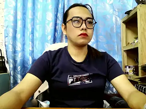 Your PrettyGirlxxx online show from 06/10/26, 05:39