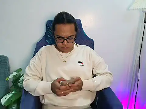 Your PrettyGirlxxx online show from 06/24/26, 07:51