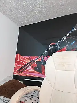 Hana    online show from 04/18/26, 09:48