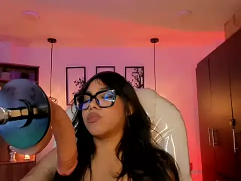 Olivia ds online show from 01/28/25, 07:22