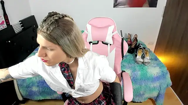 queenramoona-hot online show from 11/02/25, 08:11