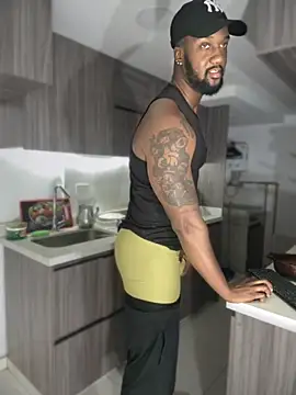 blackdrey18 online show from 10/21/25, 02:18