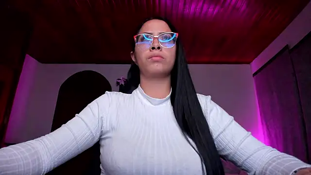 yesie hot online show from 12/06/24, 02:35