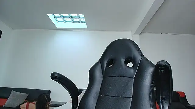 yesie hot online show from 02/17/26, 01:18