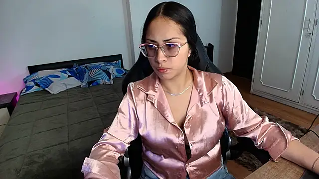 yesie hot online show from 03/21/26, 01:32