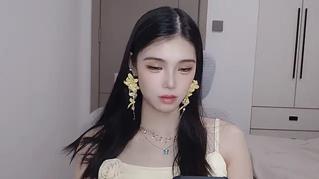 Tibbie-66 online show from 05/11/26, 01:39