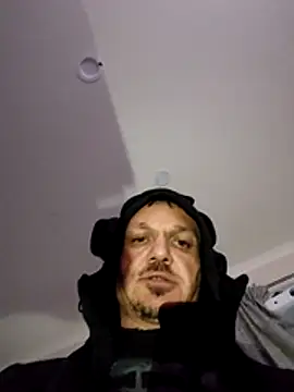 Snapshot of TheTree13 chatting on 04/03/26, 11:30 TheTree13 online show from 04/03/26, 11:30