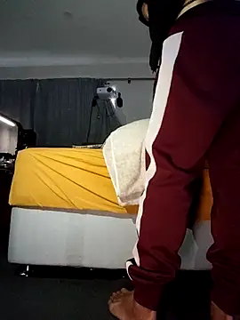 Snapshot of TheTree13 chatting on 04/10/26, 06:45 TheTree13 online show from 04/10/26, 06:45