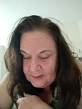 Yaya Mineira online show from 10/10/25, 03:33