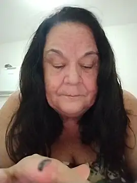 Yaya Mineira online show from 03/17/26, 10:02