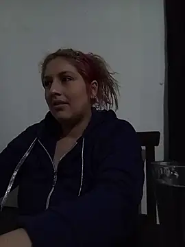 Snapshot of La_pauli_latina chatting on 06/30/26, 01:56 La pauli latina online show from 06/30/26, 01:56